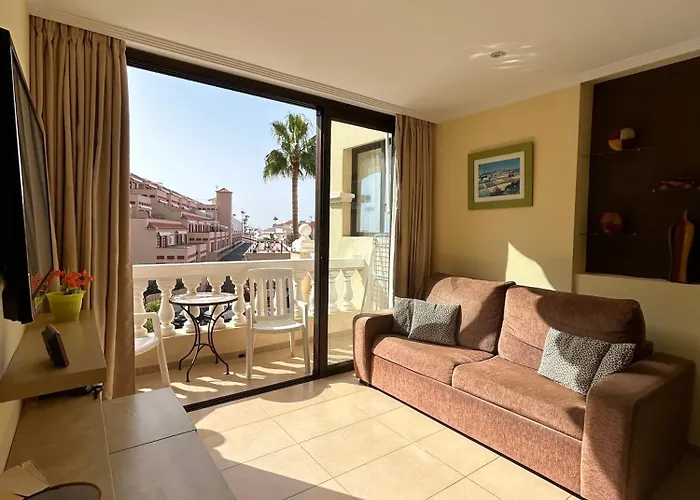 Superb In Castle Harbour C011 로스크리스티아노스